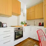 Superb 2 Room Apt In Paris